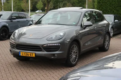 Car image 1