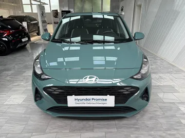 Car image 3
