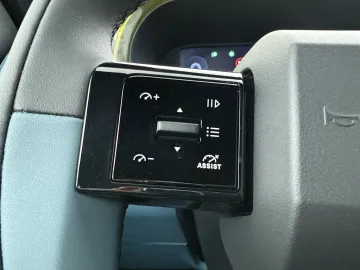 Car image 35