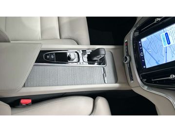 Car image 36