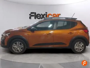 Car image 5