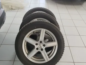 Car image 22