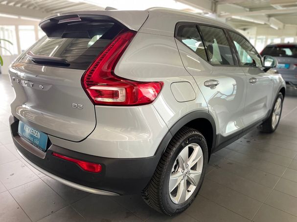 Volvo XC40 B3 Core 120 kW image number 4