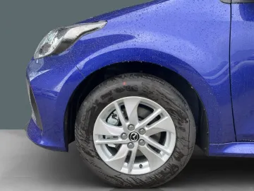 Car image 21