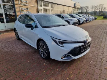 Car image 23