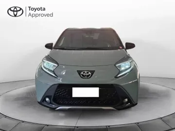 Car image 3
