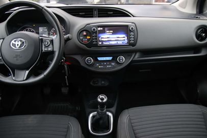 Car image 22