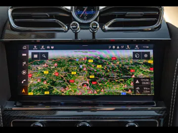 Car image 30
