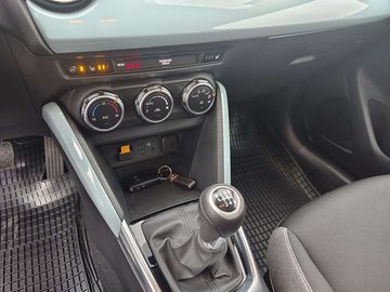 Car image 15