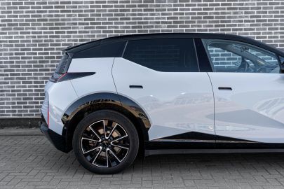 Car image 40