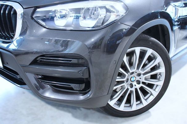 BMW X3 xDrive30e Advantage 215 kW image number 22