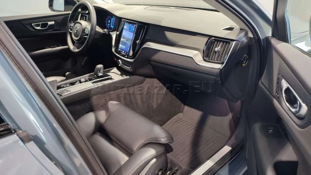 Volvo V60 B4 T8 145 kW image number 19