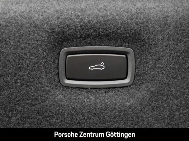 Porsche Taycan 320 kW image number 40