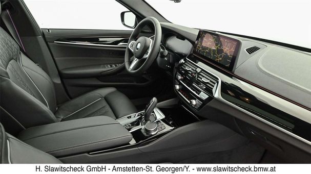 BMW 530d Touring xDrive 210 kW image number 9