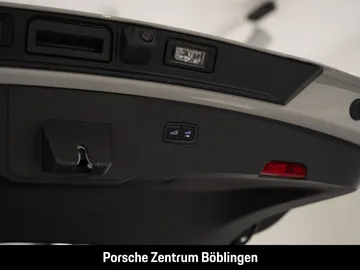 Car image 35