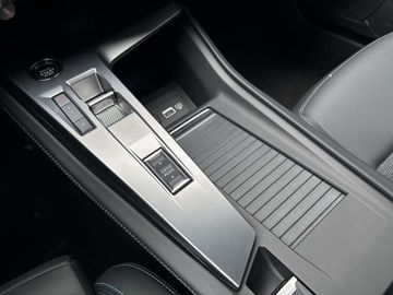 Car image 33