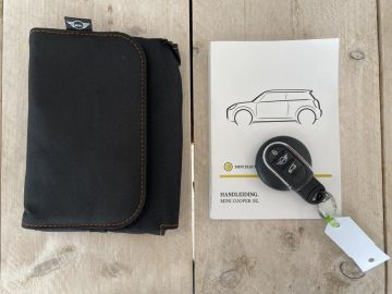 Car image 28