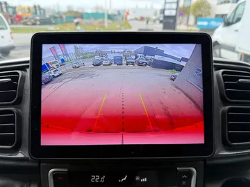 Car image 37