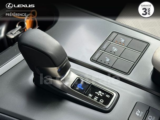 Lexus UX 300h 146 kW image number 15