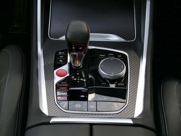 Car image 40