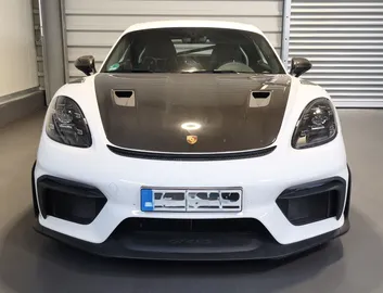 Car image 4