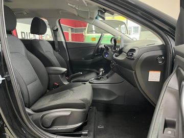 Car image 15