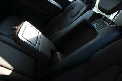 Car image 31