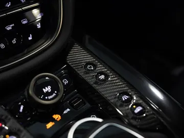 Car image 31