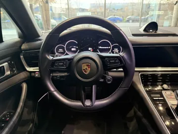 Car image 40
