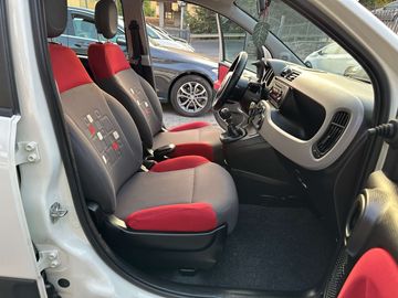 Car image 10