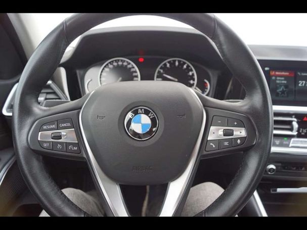 BMW 320i 135 kW image number 14