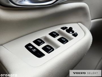 Car image 40