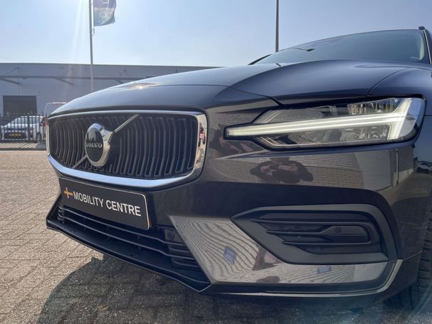 Volvo V60 B3 Essential 120 kW image number 35