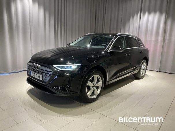 Audi Q8 55 quattro e-tron 304 kW image number 1