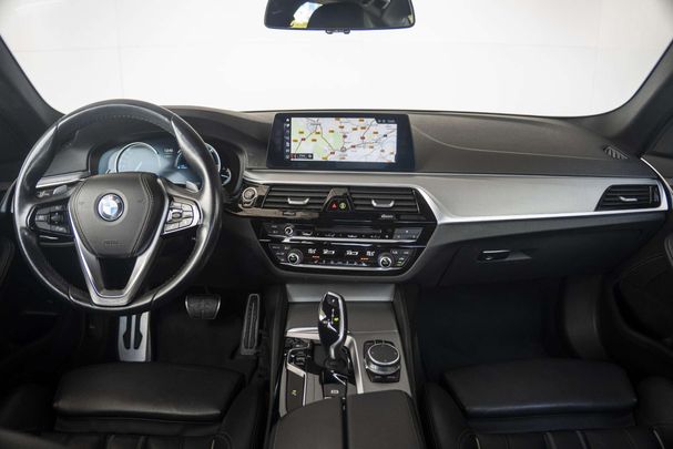 BMW 520i 135 kW image number 9