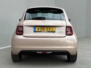 Car image 34