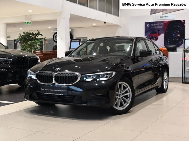 BMW 320d Touring xDrive Sport Line 140 kW image number 1