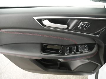 Car image 37