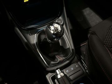 Car image 26