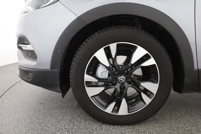 Car image 33
