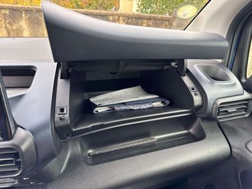 Car image 41