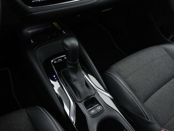 Car image 12