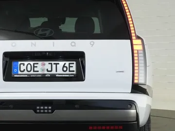 Car image 38