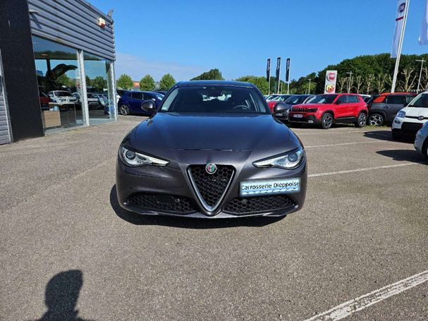 Alfa Romeo Giulia 2.2 AT8 Super 112 kW image number 3