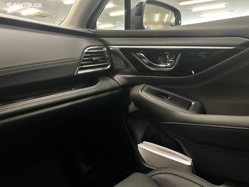 Car image 33