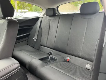 Car image 27
