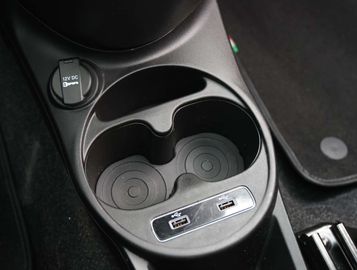 Car image 32