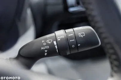 Car image 40