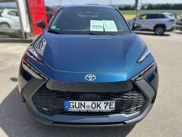 Car image 3