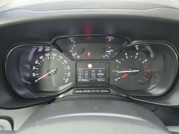 Car image 30